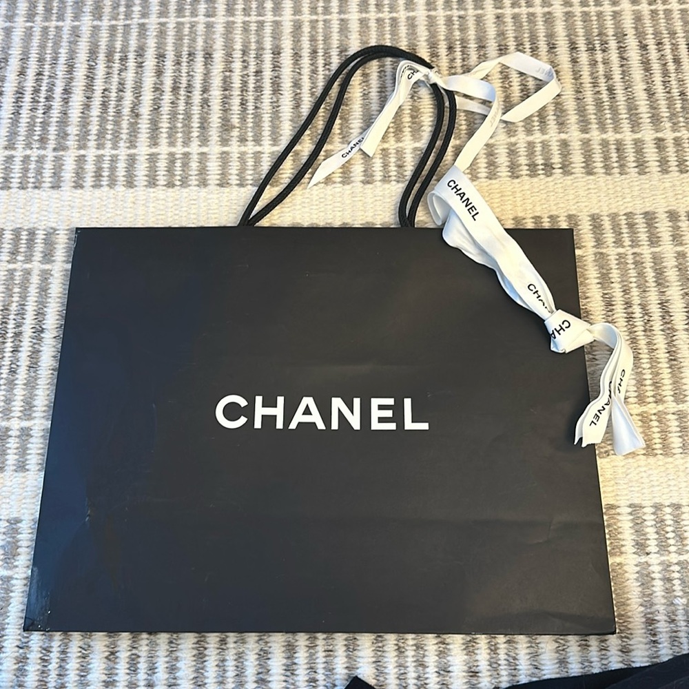 Chanel shopping bag
